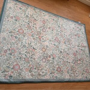 Bridgerton Royal Garden Ivory and Jade Rug